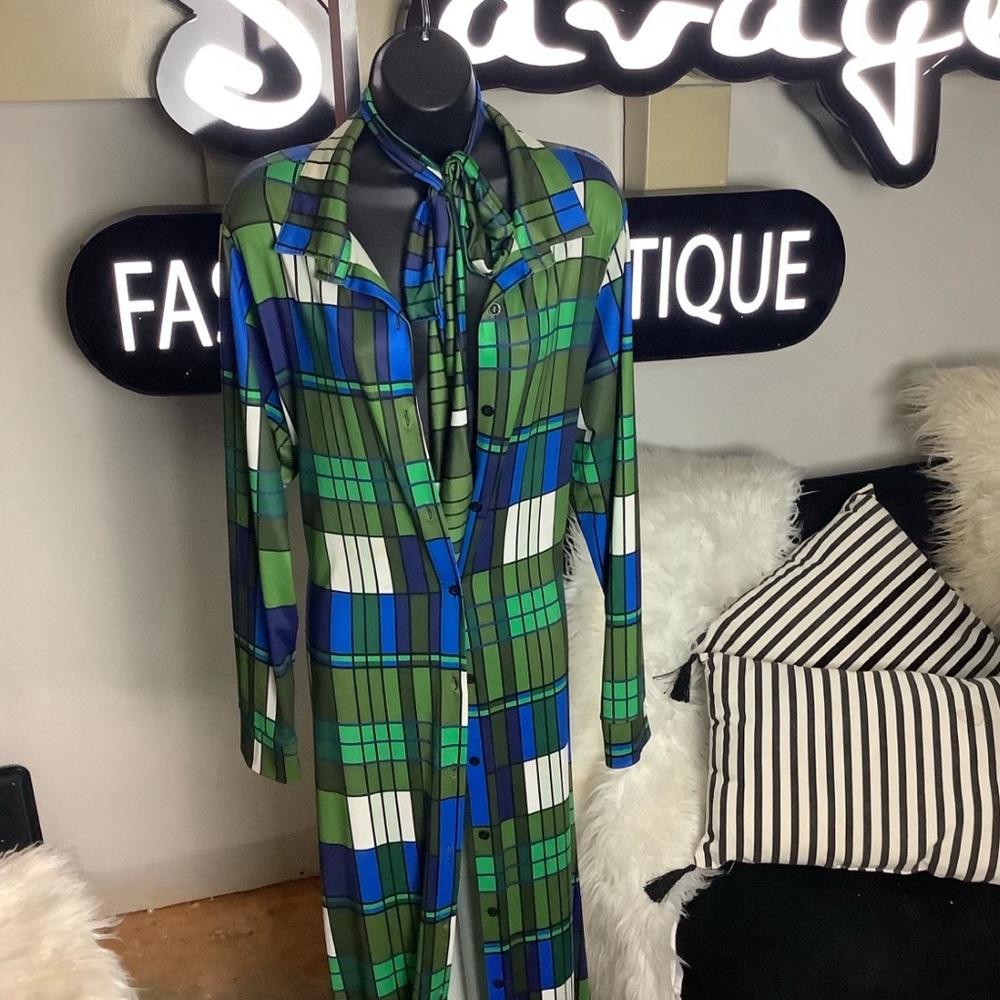 Floor length color block duster with matching tie belt